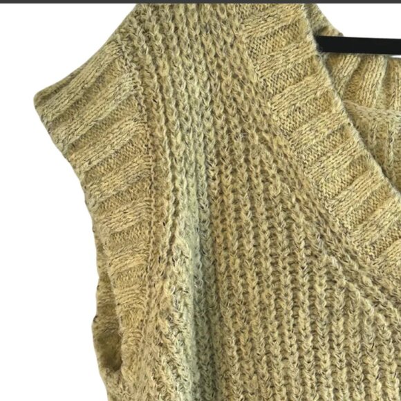 A.N.A. Adorable Light Lime Green Heathered Thick Sweater Vest Mediuma - Picture 6 of 6
